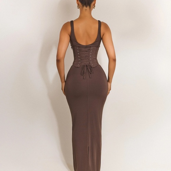 Mars the label The Sandra Scoop Maxi in Brown - Picture 2 of 7